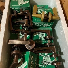 ドアレバー交換　1箇所2500円