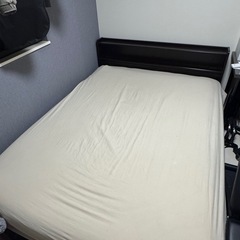 キングスダウン ダブルベッド(ベッド)の中古が安い！激安で譲ります