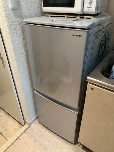 SHARP 冷蔵庫 と山善電子レンジ