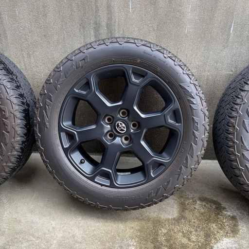 RAV4 オフパケ 純正タイヤホイール4本(ナット付)