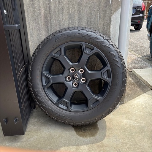 RAV4 オフパケ 純正タイヤホイール4本(ナット付)