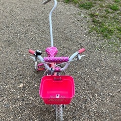 補助輪付き自転車の画像
