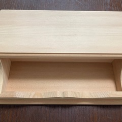 木製アクセサリーケースの画像