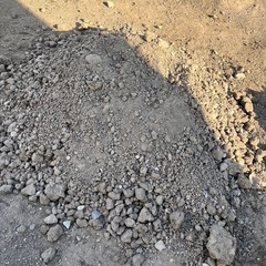 【お取引き中】石、砕石、残土