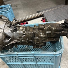 部品取りから外した使用しないパーツ