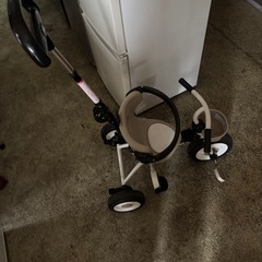折りたたみ三輪車の画像