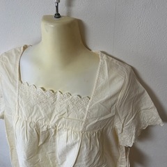 新品　ブラウスの画像