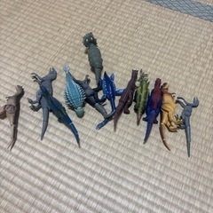 アニア恐竜、昆虫のおもちゃの画像
