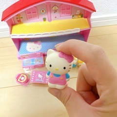 キティちゃん　ミニチュアハウスの画像