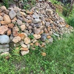 残土、石、瓦の画像