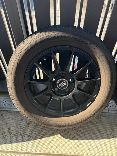 ブリザックVRX2 225/55R16 タイヤセット