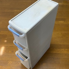 隙間　収納ボックス　汚れあり