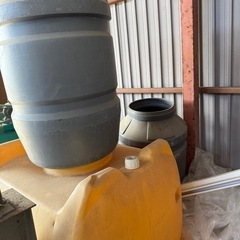 農業用タンク3つ