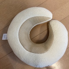 エールべべうたたねクッションの画像