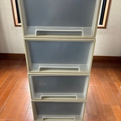家まで取りに来てくれる方◎衣装ケース 4個