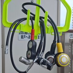 スキューバダイビングのレギュレーター　加湿器付きの画像