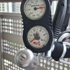 スキューバダイビングのレギュレーター　加湿器付きの画像