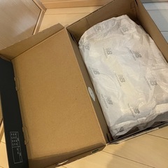 ニューバランス　靴箱　新品　27.0cmの画像