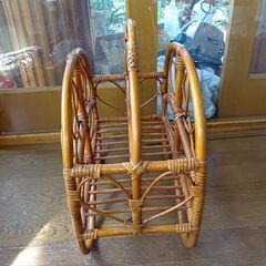 ★中古　ラタン　籐細工　マガジンラック★の画像