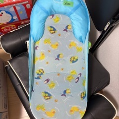 子供用品　色々　抱っこ紐　日用品　おもちゃ　服の画像
