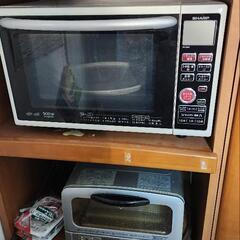 冷凍冷蔵庫、電子レンジ、トースターの画像