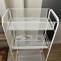 可動式スチールラック2つ