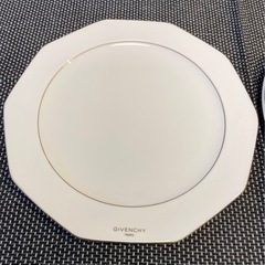 皿 GIVENCHY ジバンシィ 他の画像