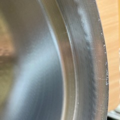 【新品未使用】39cm アルミ打ち出し鍋　蓋付きの画像