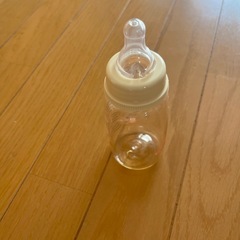 チュチュベビー哺乳瓶の画像