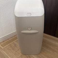 アップリカ　おむつ用ゴミ箱