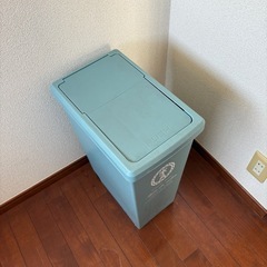 【決まりました】ゴミ箱の画像