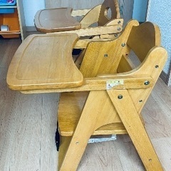 Wooden chair の画像