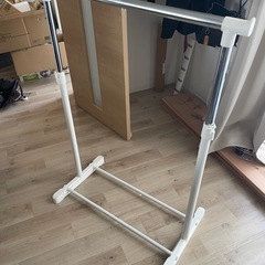 【取引中
】1段ハンガーラック　使用期間短め　不具合なし