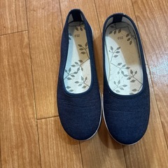 女性 靴 22cm 幅狭め