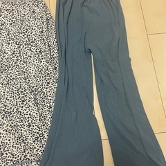 ブージュルード　プリーツパンツ　スカートの画像