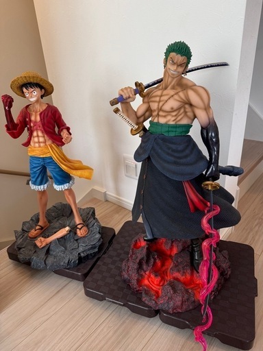 ONE PIECE特大フィギュア　ルフィ　ゾロ