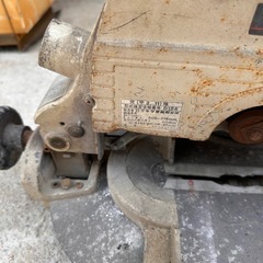 マキタ製の卓上スライド丸ノコ、LS0820 の画像