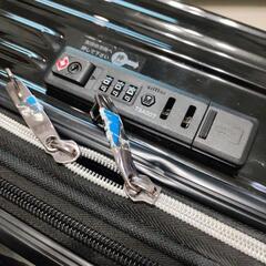 [シフレ] ハードジッパースーツケース トライデント TRI2035K-56 Trident 68L キャリーケース ブラック 中古品の画像