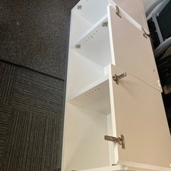 白い棚
