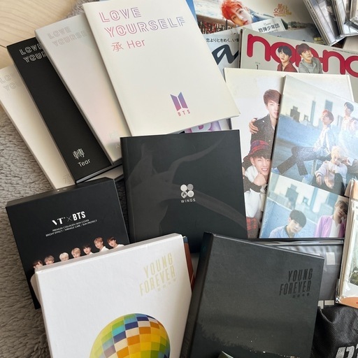 BTS 防弾少年団 グッズ ポスター うちわ CD アルバム 会報誌 写真集