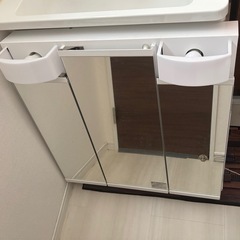 TOTO ミラーキャビネット 照明付き 