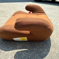 値下げ！持ち運びに便利なジュニアシートの画像