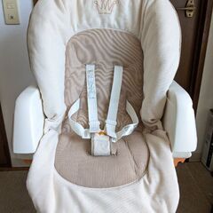 COMBI　ハイローチェア　お食事チェアの画像