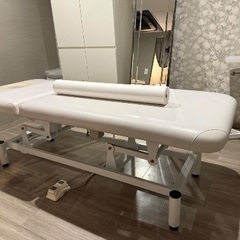 エステ　昇降ベッド