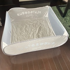 折り畳みベビーサークル

