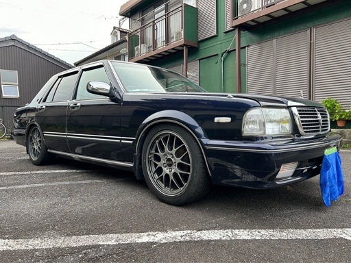 ニッサン　セドリック　Y31 セダン