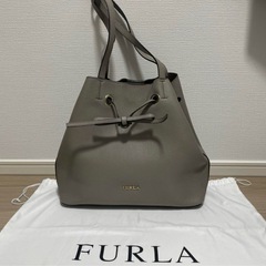 FURLA レザートートバッグ