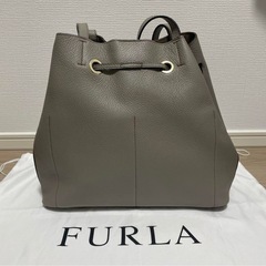 FURLA レザートートバッグの画像
