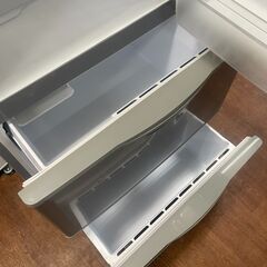 リサイクルショップどりーむ天保山店　No2792 冷蔵庫　サンヨー　２０１０年製　２５５L　大きすぎないちょうどいいサイズ♪の画像