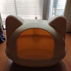 猫ベッドとして使用していたネコ型猫トイレの画像